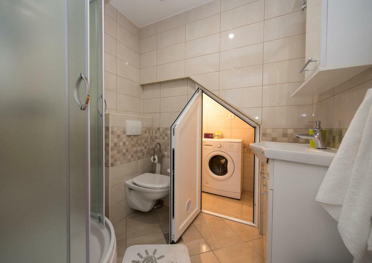 Bonus And Private Parking Apartamento Split